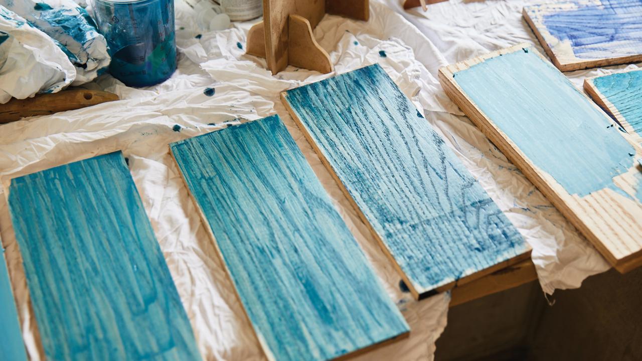 Valet_making_paint_close_up_carousel_image.jpg 